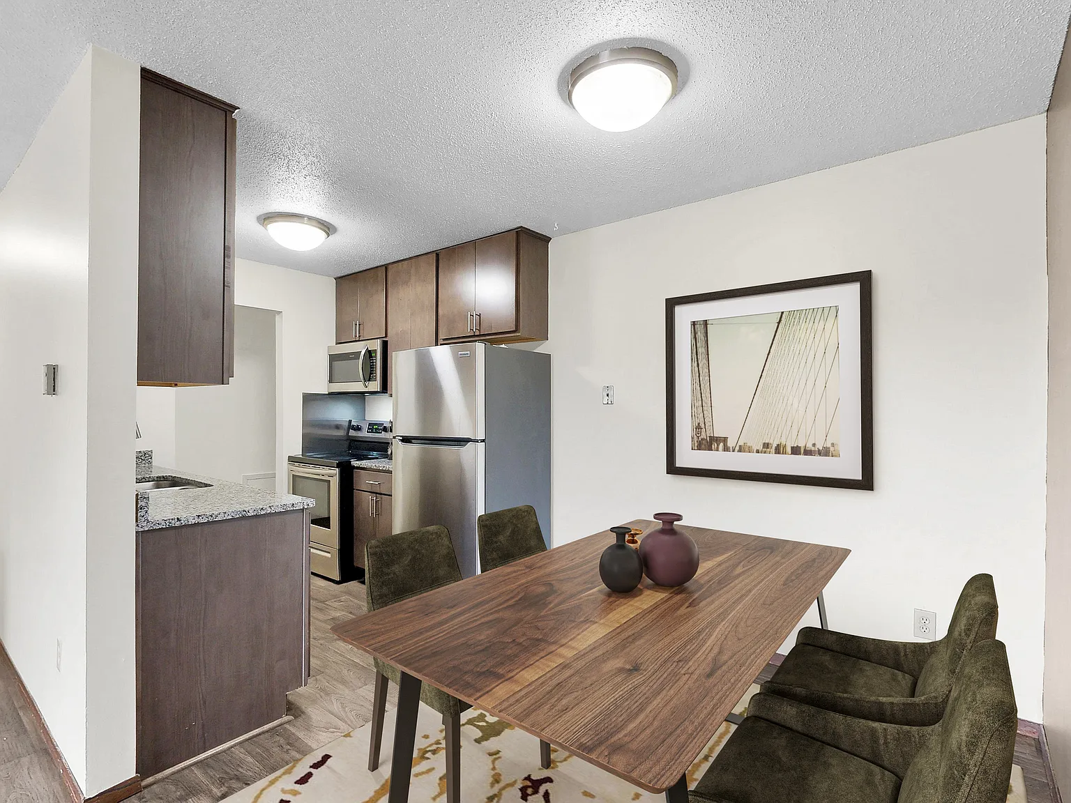 Burnsville Parkway Apartments — Photo 2