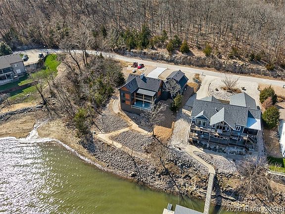 4th image of 573 Arrowridge Ln