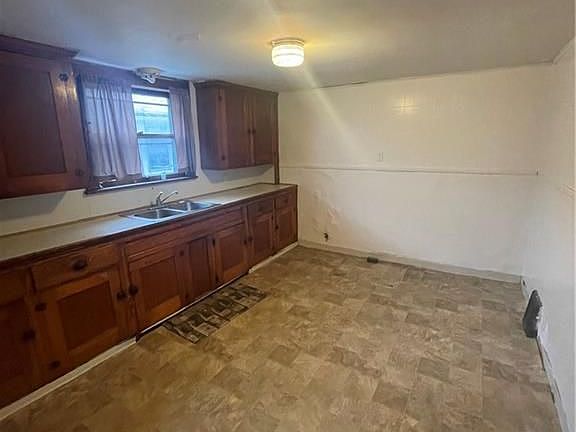 3rd image of 99 Gerald Ave