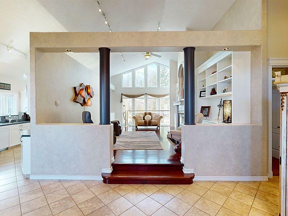 2nd image of 1 Celebrity Estates Dr