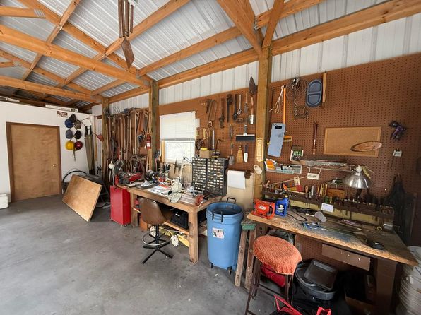 333 Tumbleweed St, Lemoyne, NE 69146