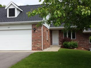 423 Mary Ln, Fremont, MI 49412