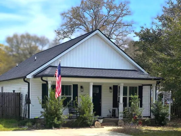 134 Hillside Street, Clarkton, NC 28433