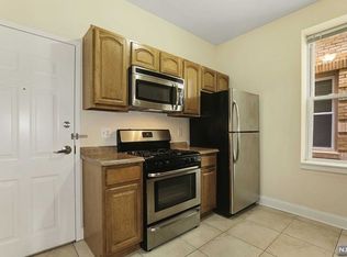 375 Undercliff Ave APT 1, Edgewater, NJ 07020
