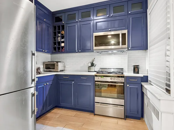 123 East 37th Street image 3 of 4