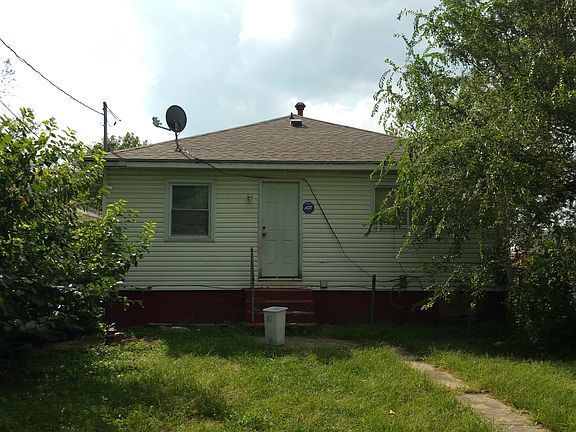 2nd image of 912 Randolph St