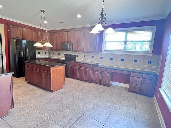 5th image of 9207 Albury Ct