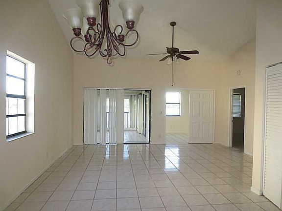 4th image of 2202 Congressional Way #2202