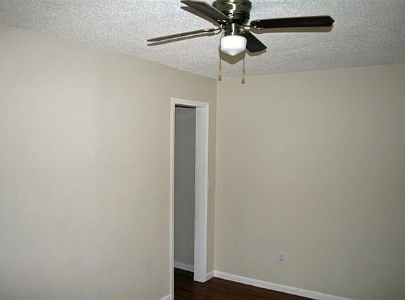 5th image of 229 E 14th St APT 2