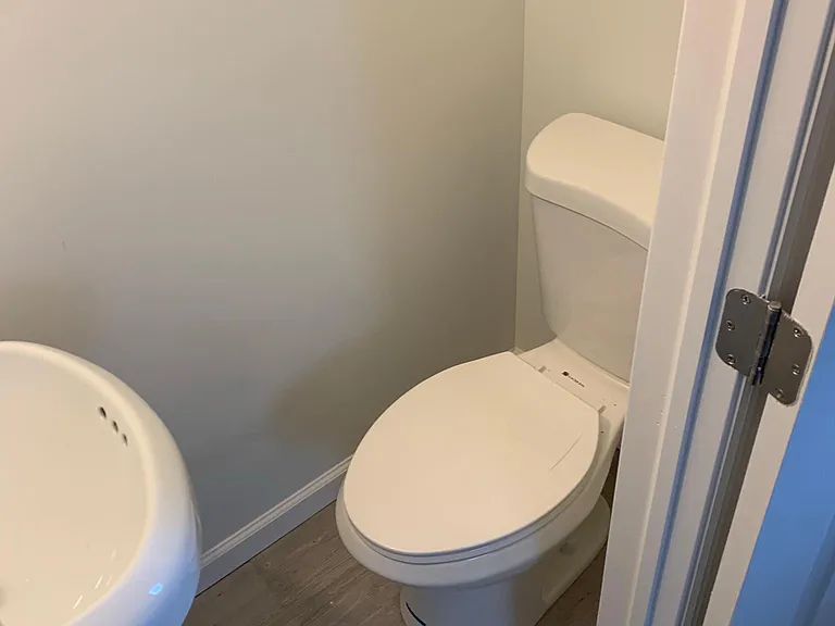73 Ferris Ave — Photo 10