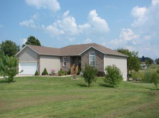 236 Wildwood Dr, Marshfield, MO 65706