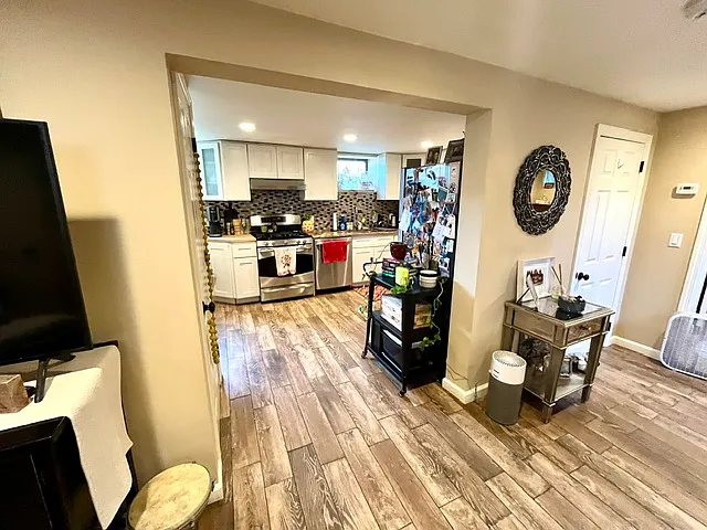 Meadow Ln — Photo 4