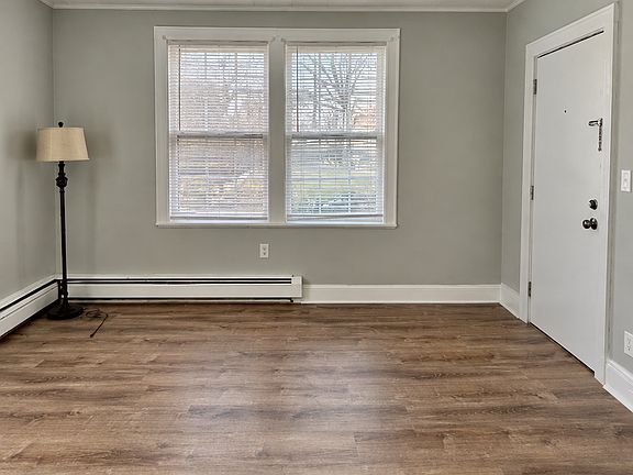 4th image of 241 E 9th St #2