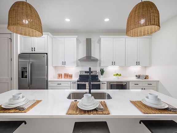 4th image of 340B Peachtree St