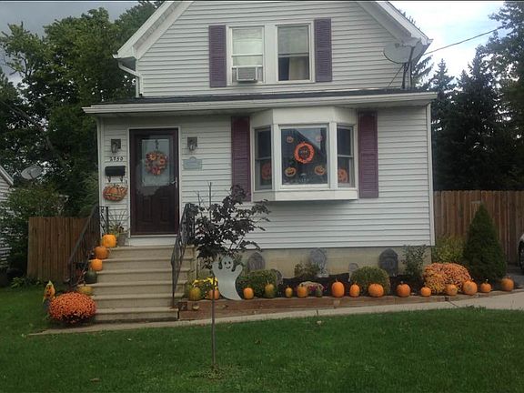 2nd image of 2750 2nd St