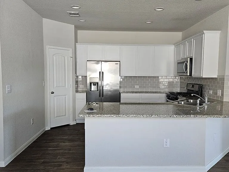 110 Marimoor Dr — Photo 25