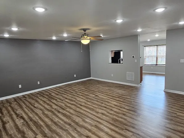 3090 Armory Dr, Indianapolis, IN 46208