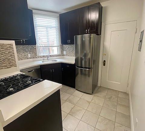 4th image of 1224 Hyde St APT 10