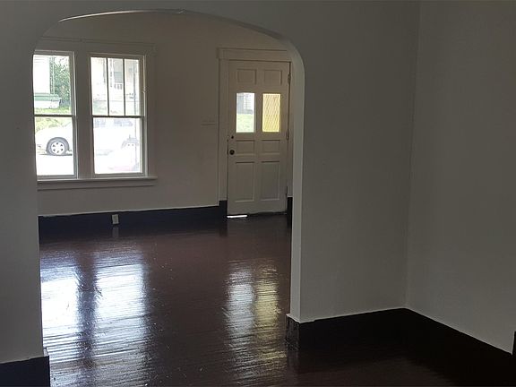 4th image of 1409 Pennsylvania Ave
