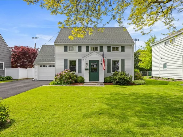 75 Brooklawn Dr, Rochester, NY 14618