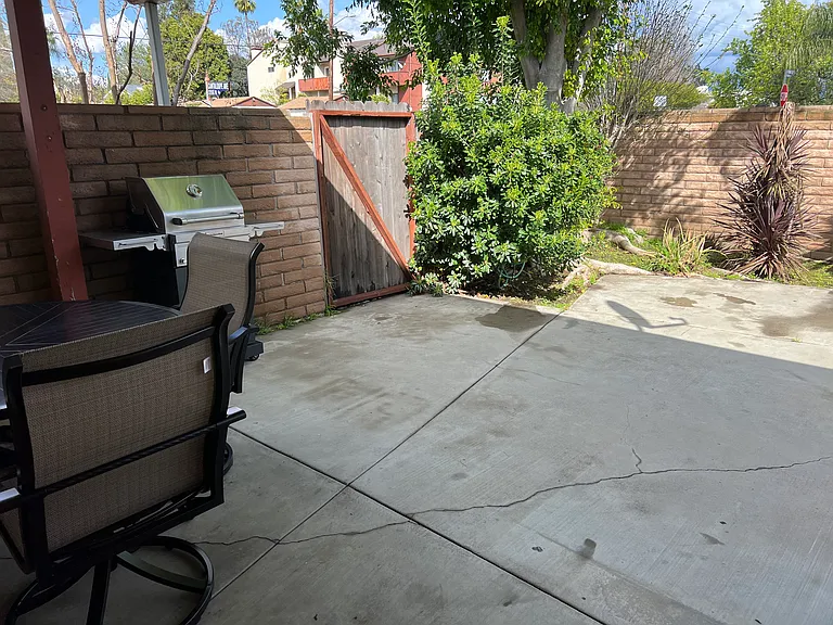 13830 Burbank Blvd #A — Photo 25