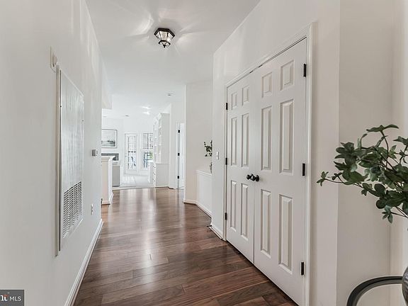 3rd image of 2931 Deer Hollow Way Unit 408