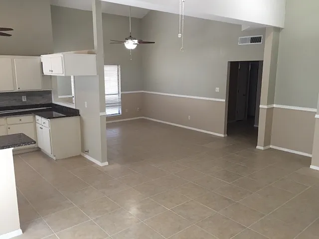 1605 Cezanne Cir — Photo 4