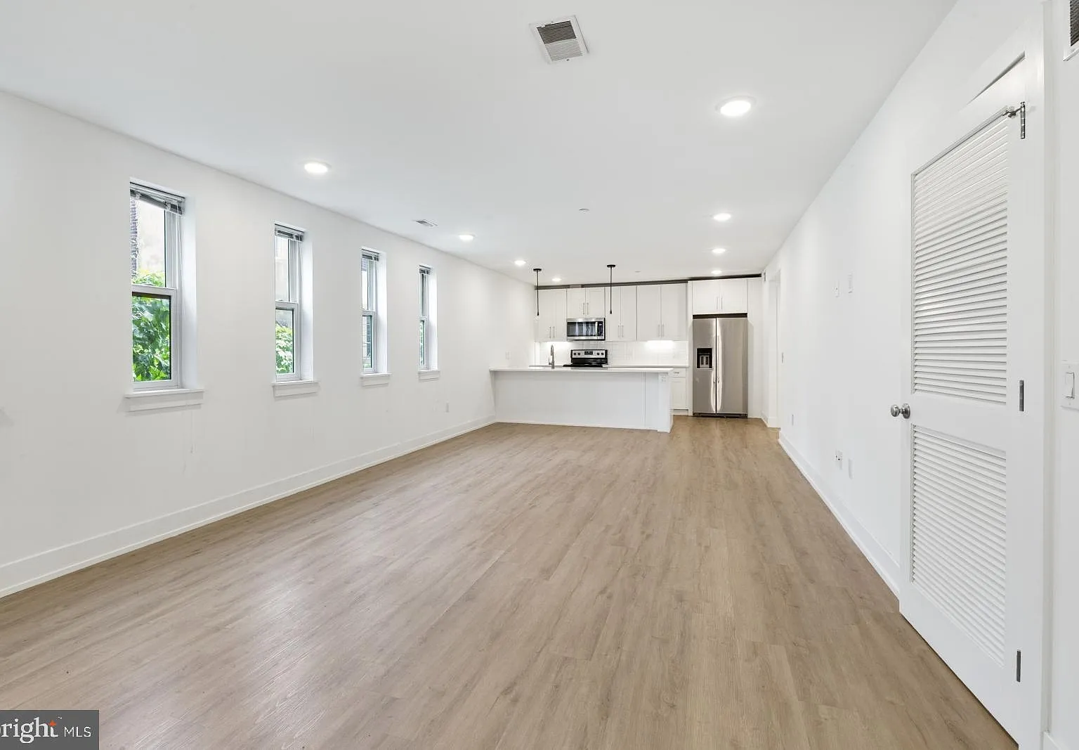 2 bed, 2.0 bath, 1100 sqft, $1,700 — Photo 4