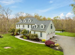 88 Hickory Ln, Madison, CT 06443
