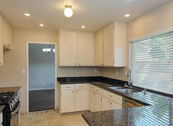 3rd image of 1624 Cheney Ct