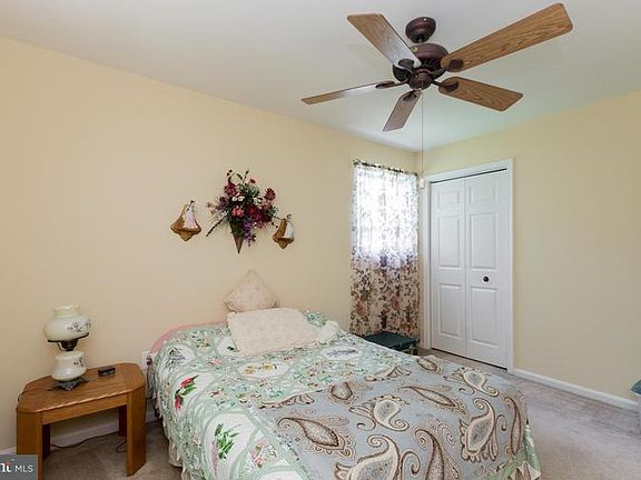 4th image of 11370 Dobbins Ln