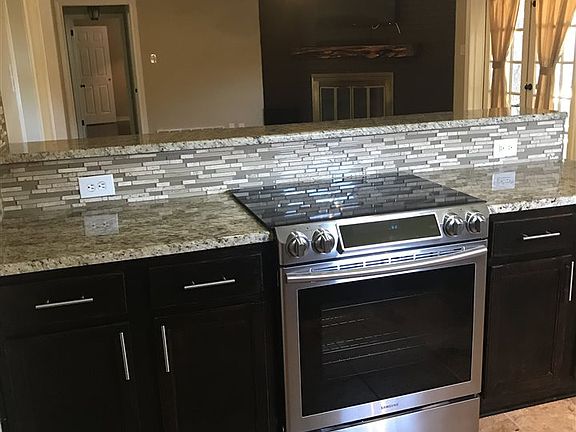 4th image of 8634 Briargrove Dr