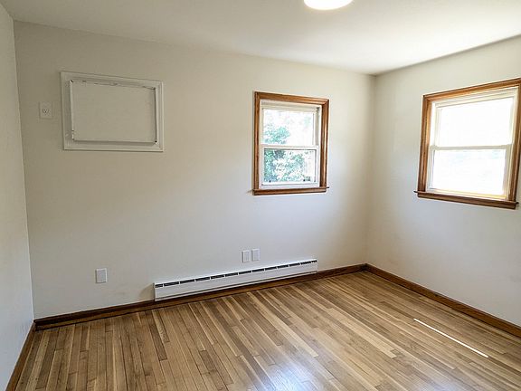 5th image of 2876 E Main St APT 4