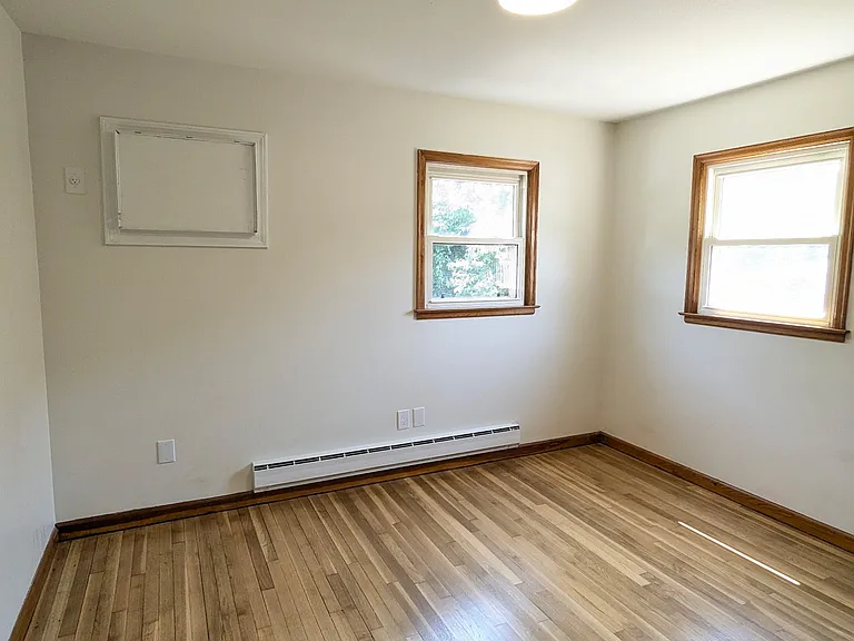 2876 E Main St #4 — Photo 5