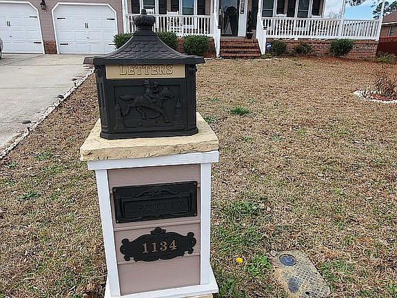 Custom designed mailbox