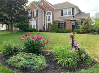 1165 Spring Ash Dr, Dayton, OH 45458