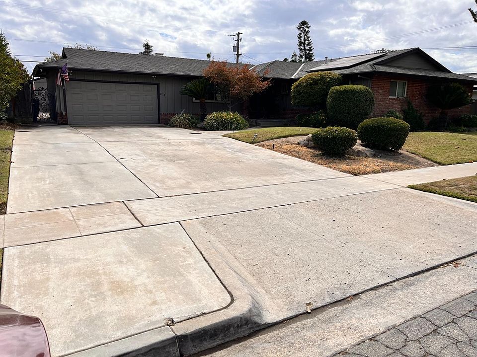 1st image of 823 W Sierra Madre Ave