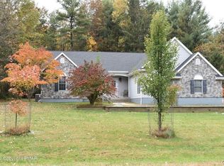 4 Jonathans Way, Henryville, PA 18332