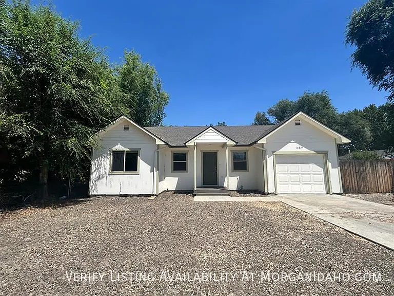 10224 W Maymie Rd — Photo 1
