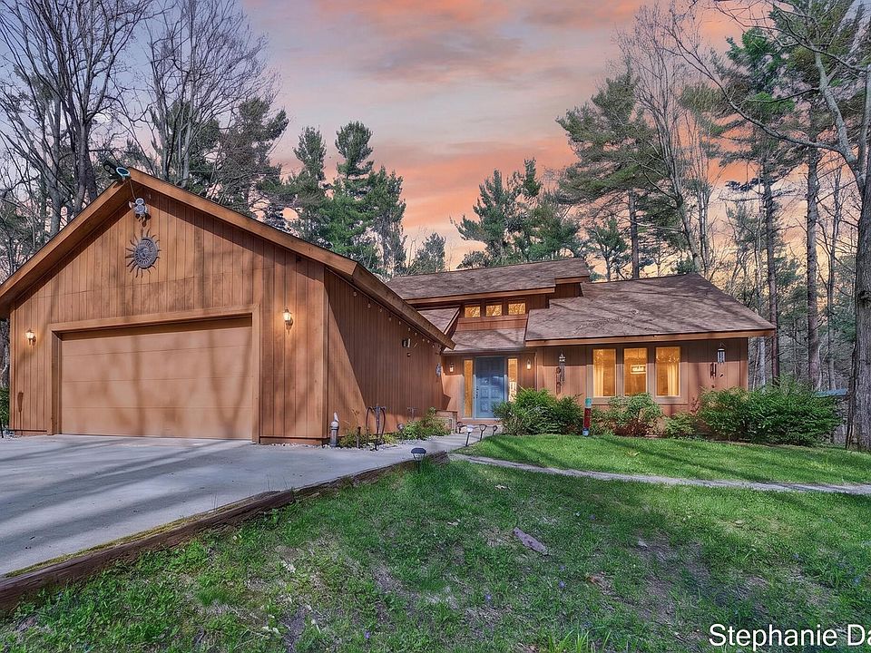 1st image of 848 Scenic Dr