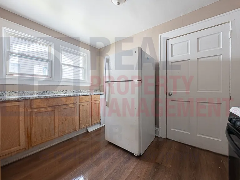 15714 Huntmere Ave, — Photo 9