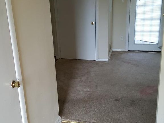 4th image of 34 Egret Ct