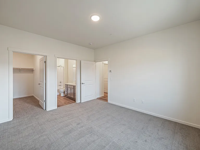 Gateway Apartments — Photo 14