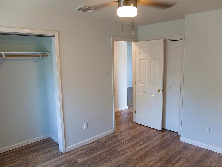 5300 Indio Cv #C — Photo 10