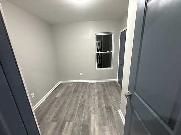 3rd image of 2028 La Salle Ave Unit 1