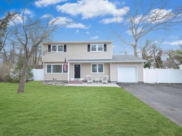 32 Rockaway Drive, Sound Beach, NY 11789