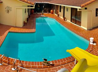 8751 SW 56th St, Miami, FL 33165