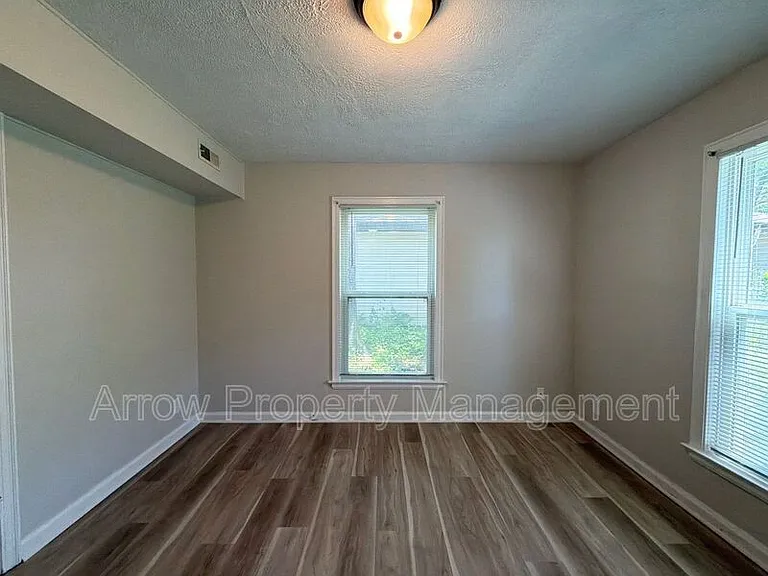 5121 Pioneers Blvd — Photo 18