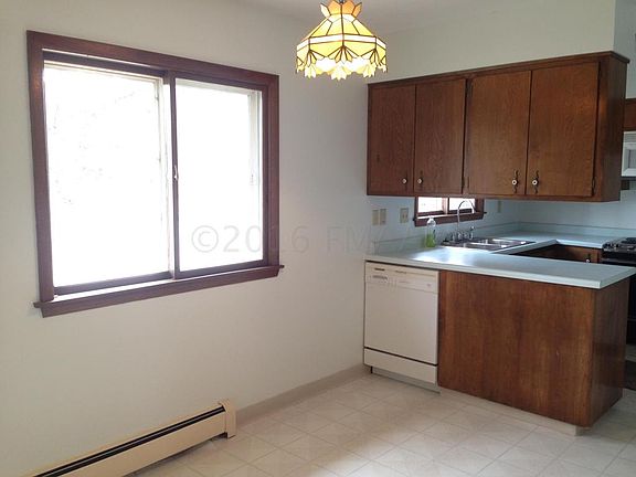 4th image of 3111 3rd St N