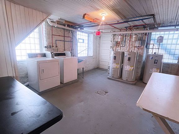 3rd image of 14 N Bryant Ave APT 1